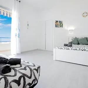  Apartment With Pool